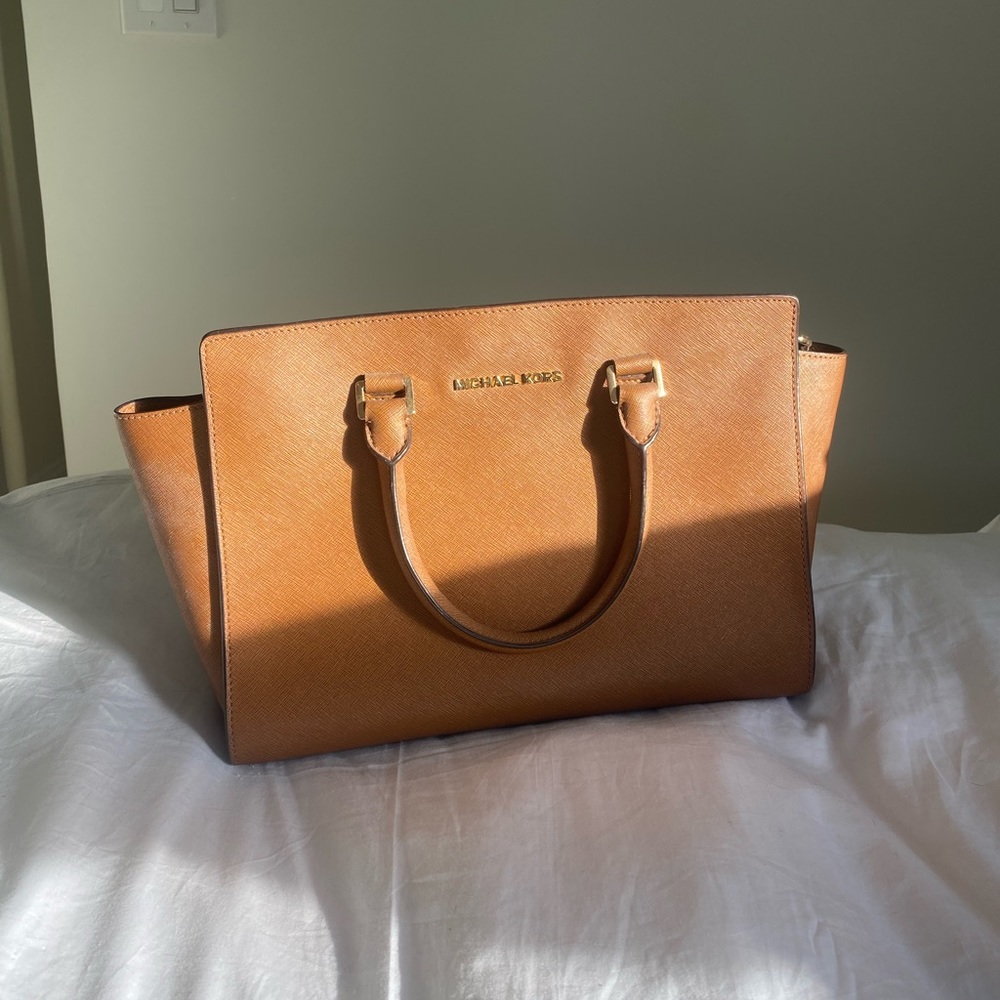 Michael Kors purse